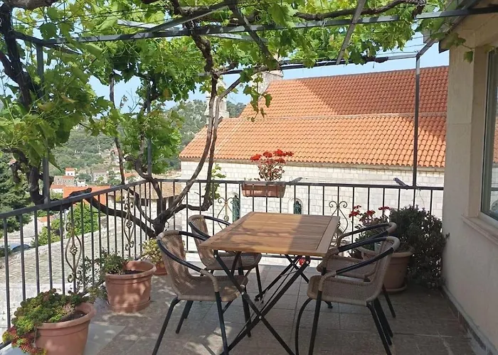 아파트 With Wifi - 14990 *